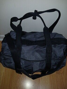 Lululemon All Day Travel Duffle Gym Bag 31L